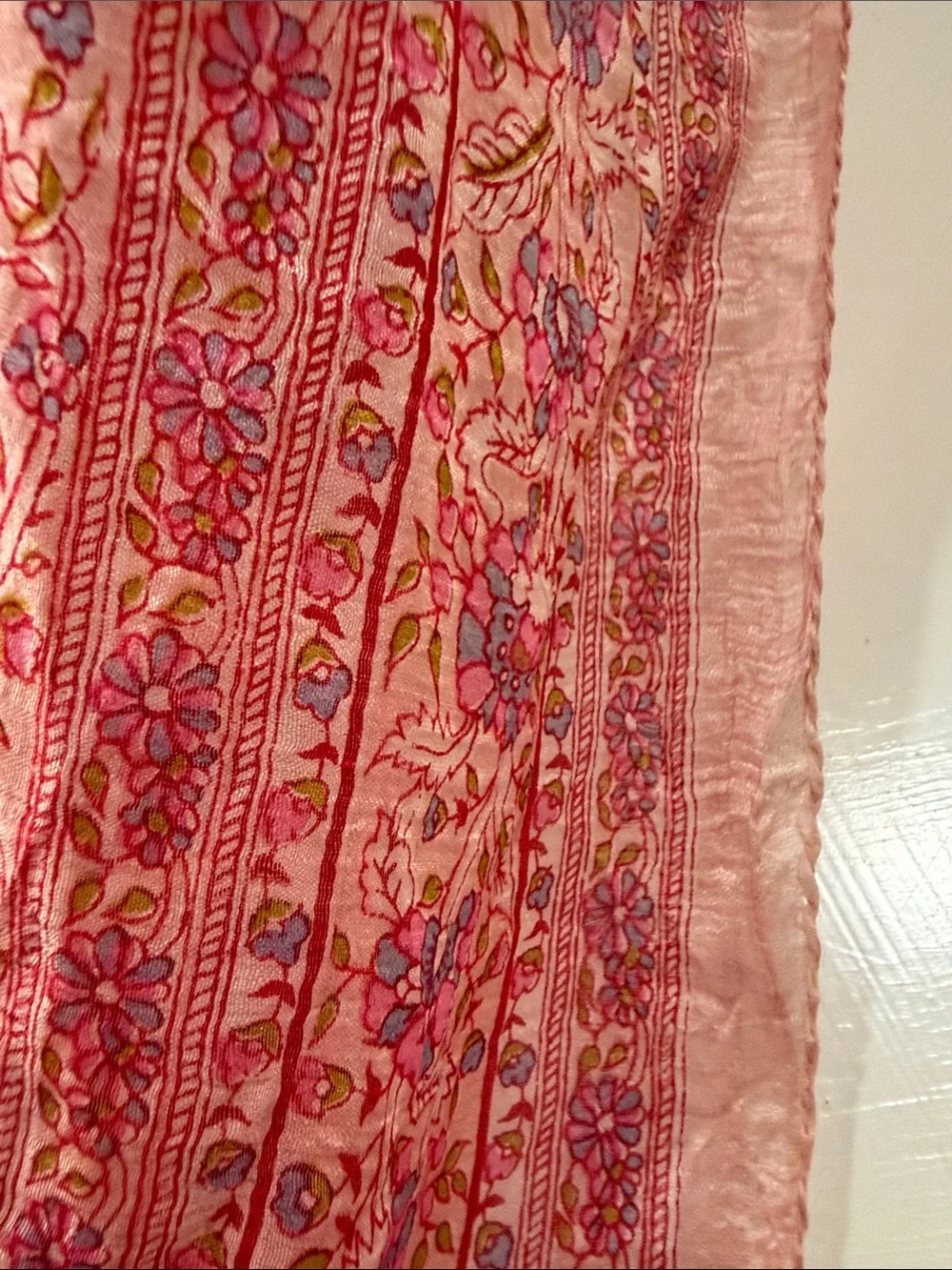 Vintage Delicate Pink Floral Silk Scarf 🧣 Hand Rolled edges 30”x34”